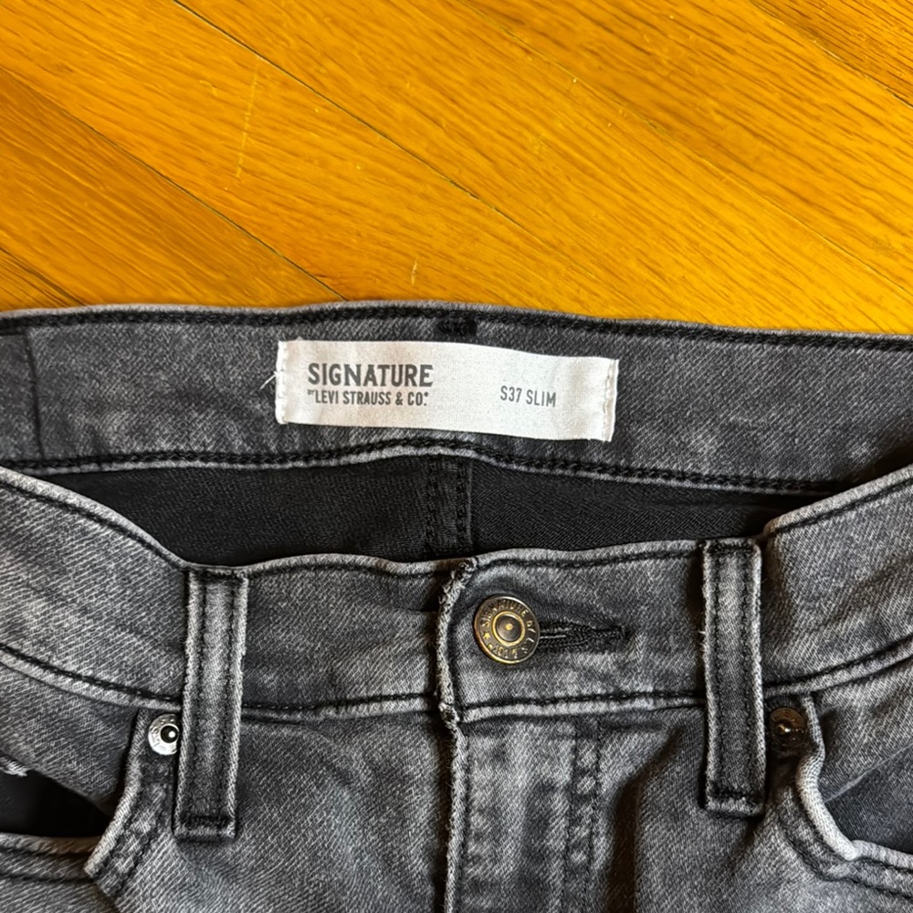 Signature Gray Straight Jeans Versatile Style - Picture 3 of 6